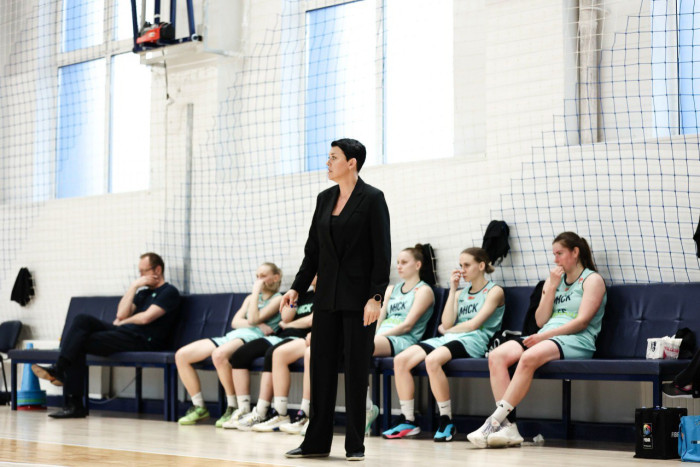 Победа в первой игре полуфинала77